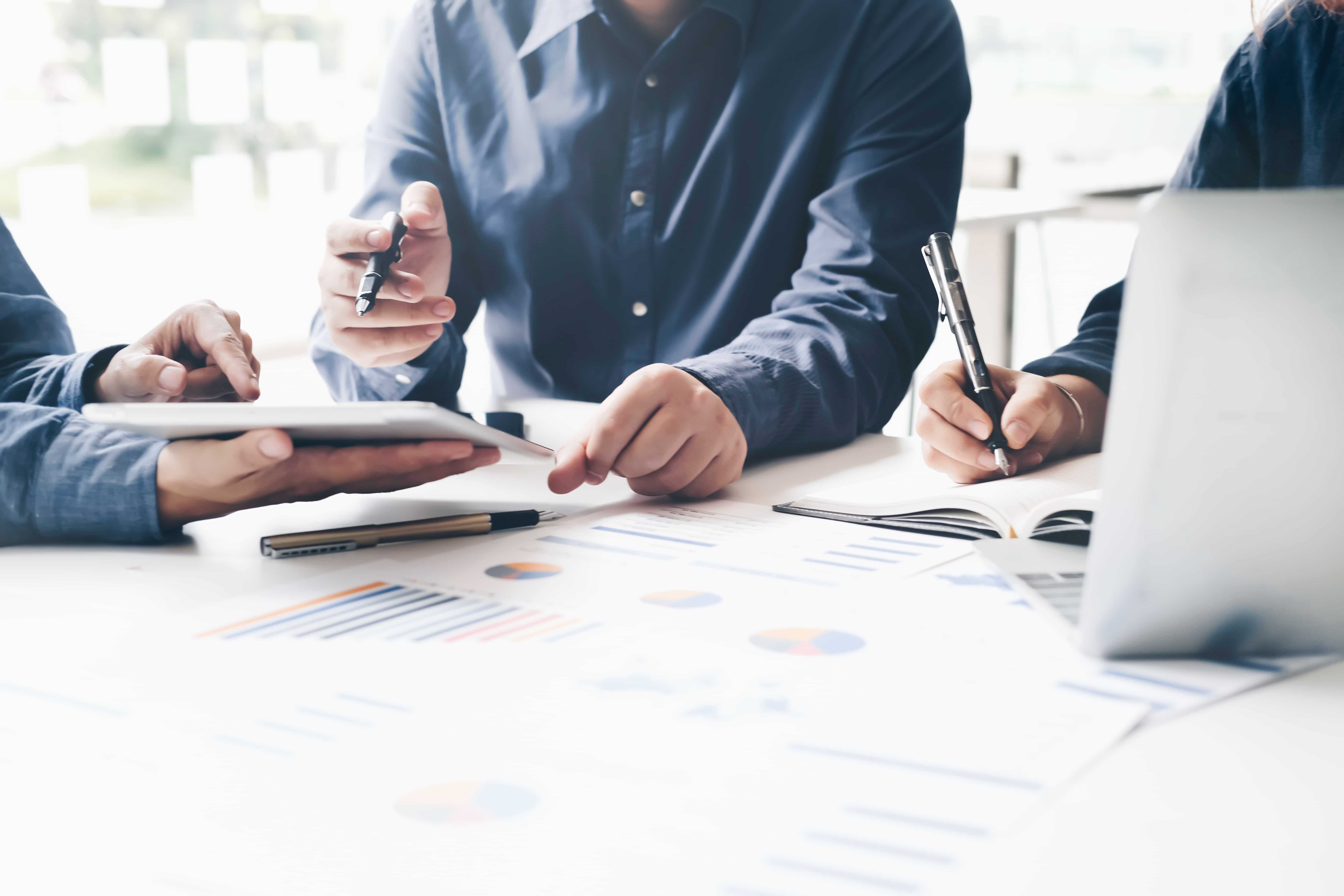 People Discussing Energy Consultancy and Compliance Management | ESOS Consultancy and Reporting
